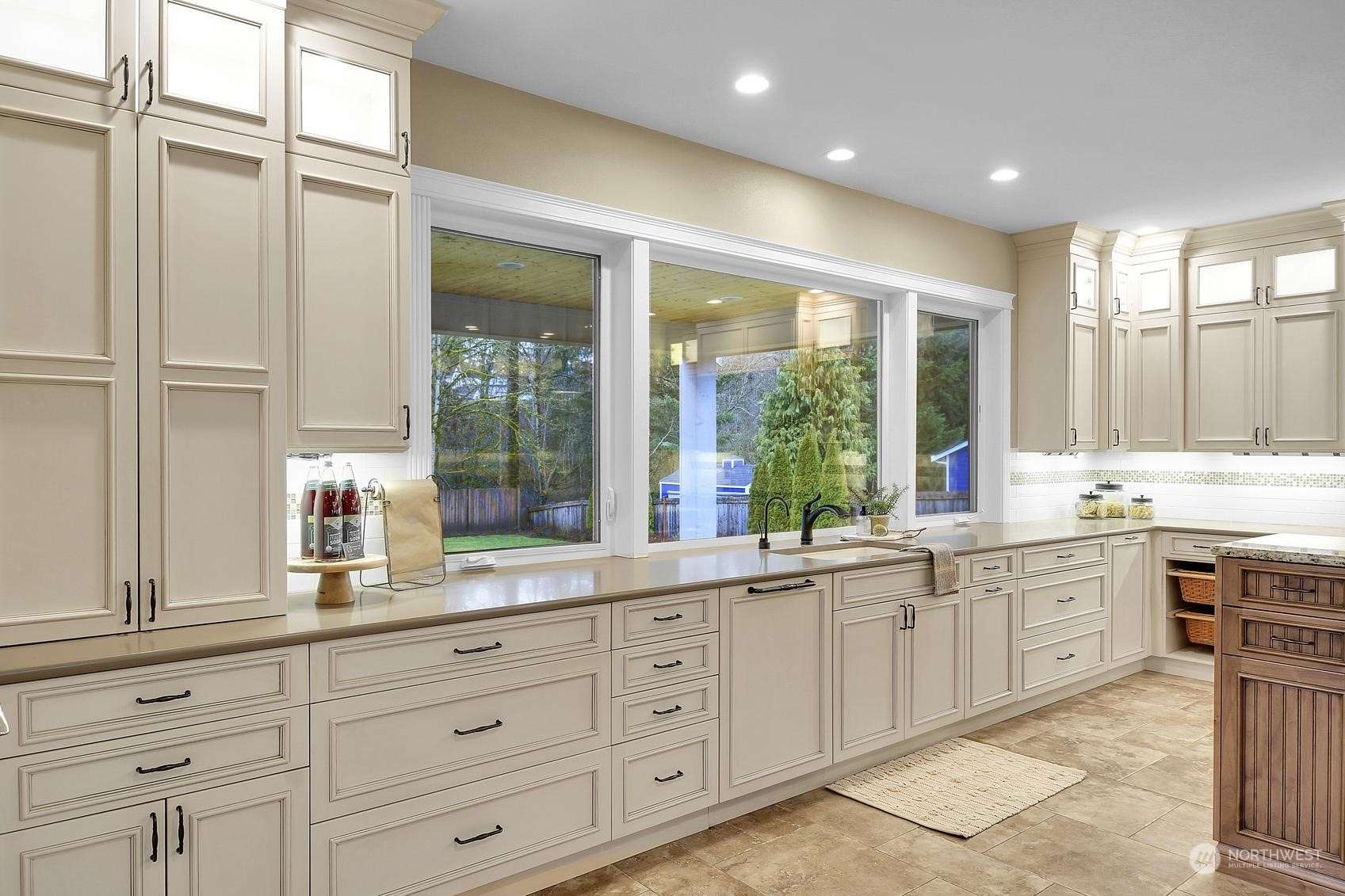 19214 Fifth Street E