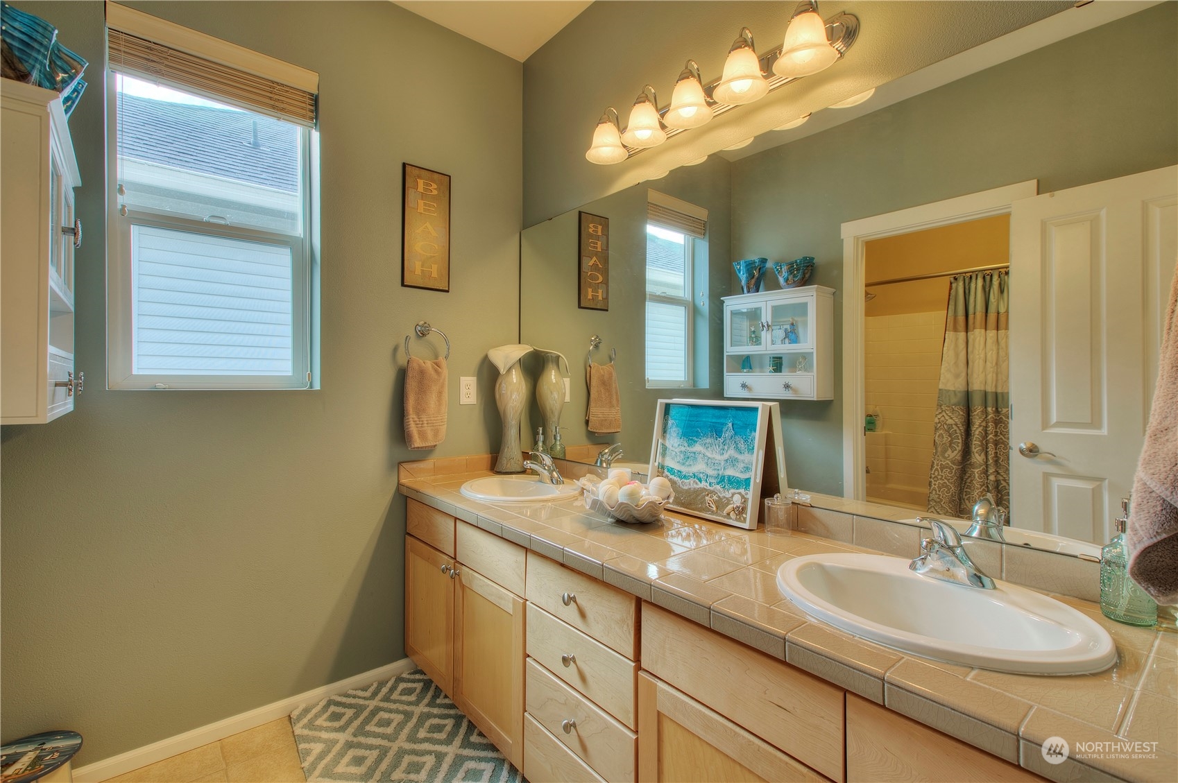 7201 Perry Avenue SE