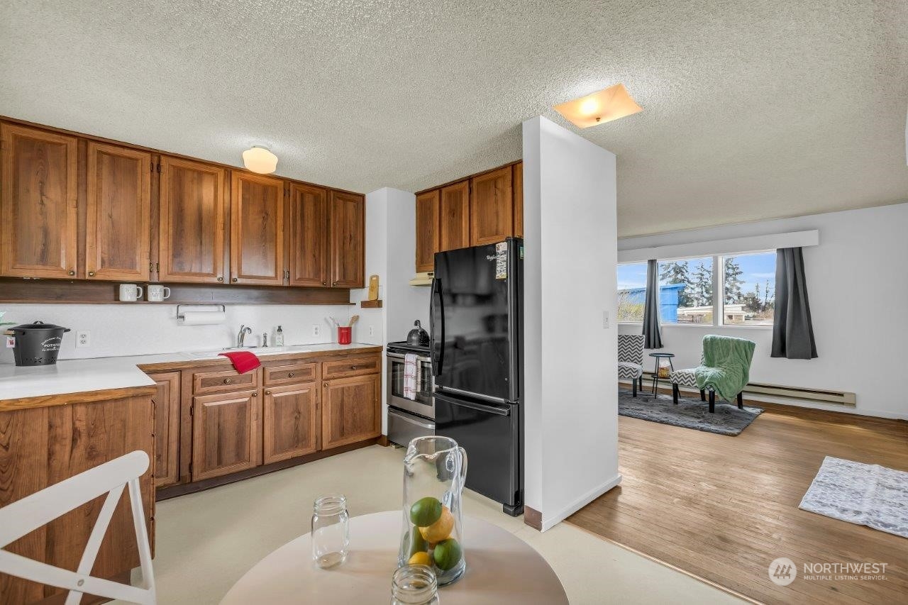 636 Ferndale Avenue NE