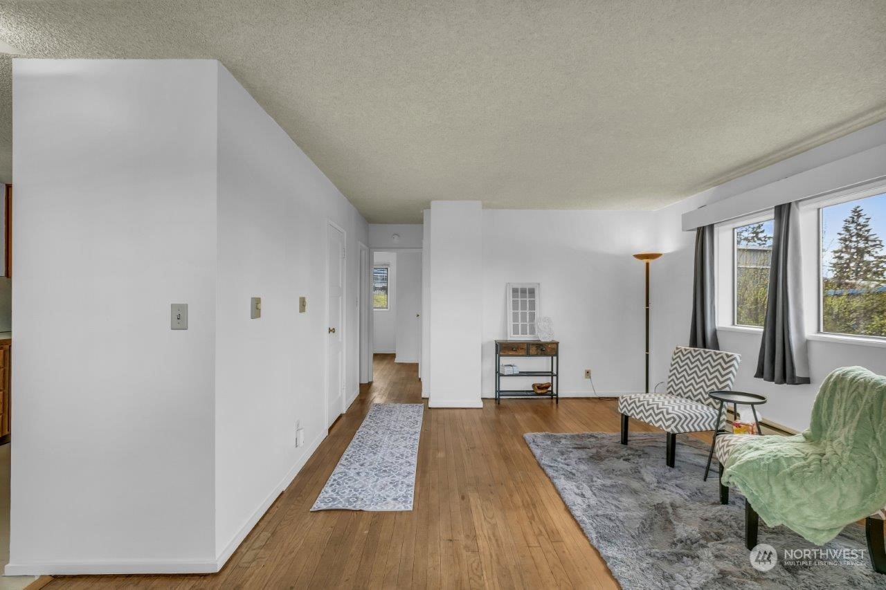 636 Ferndale Avenue NE