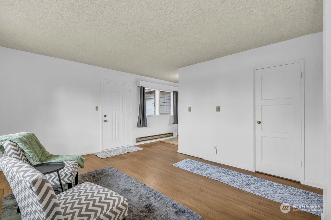 636 Ferndale Avenue NE