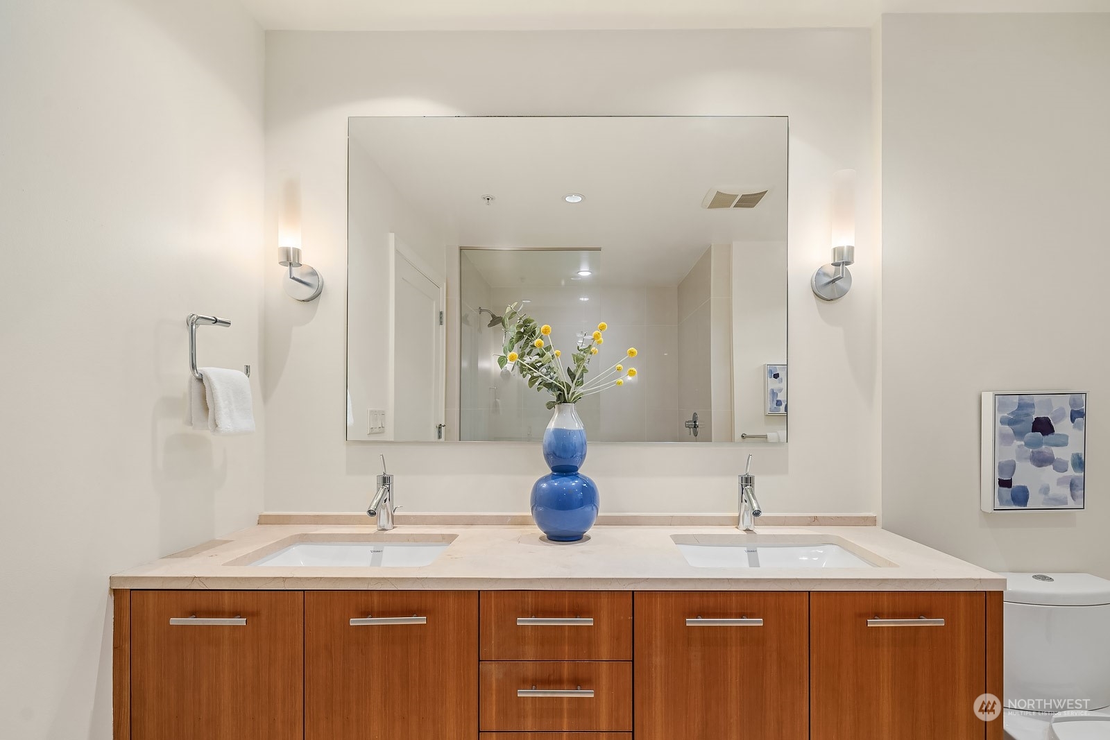 500 106th Avenue NE Unit: 1911