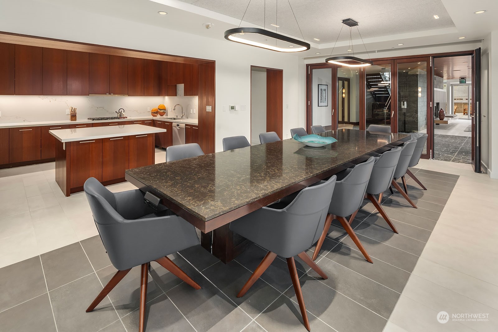 500 106th Avenue NE Unit: 1911