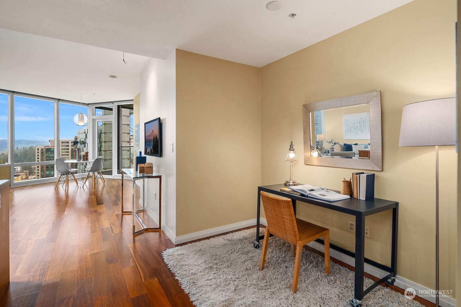 500 106th Avenue NE Unit: 1911