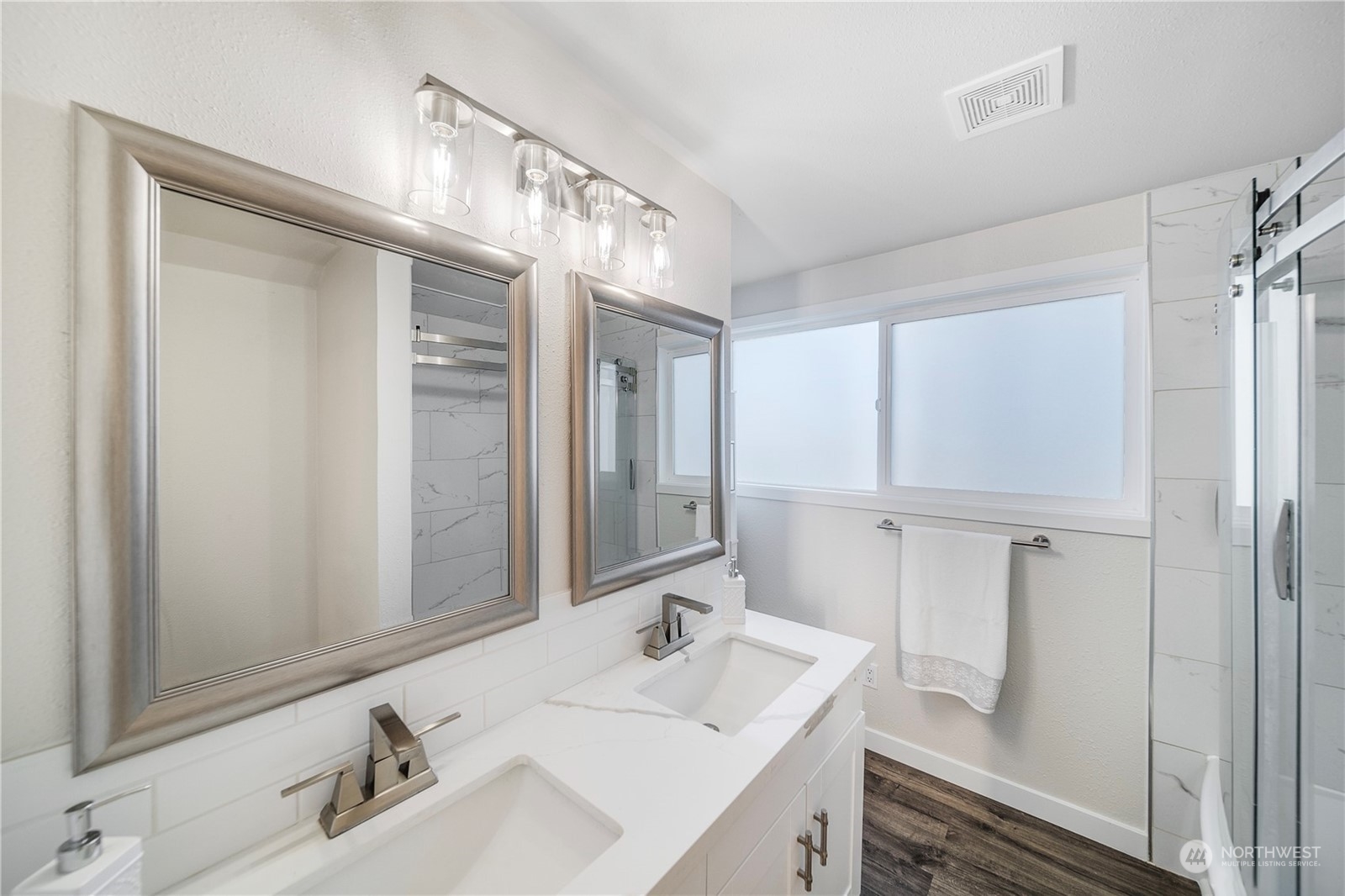 5109 W Tapps Drive E