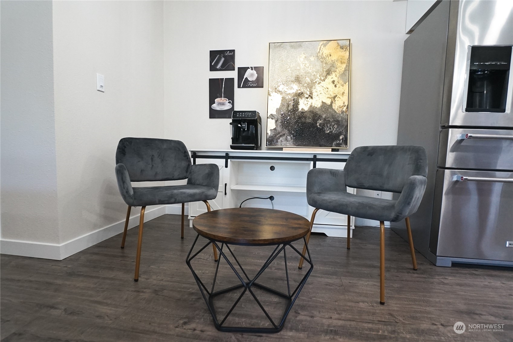 5109 W Tapps Drive E