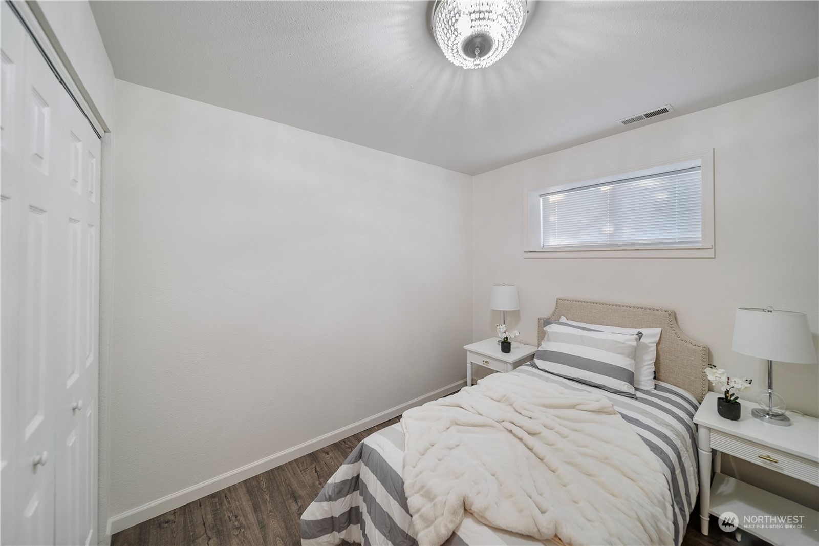 5109 W Tapps Drive E