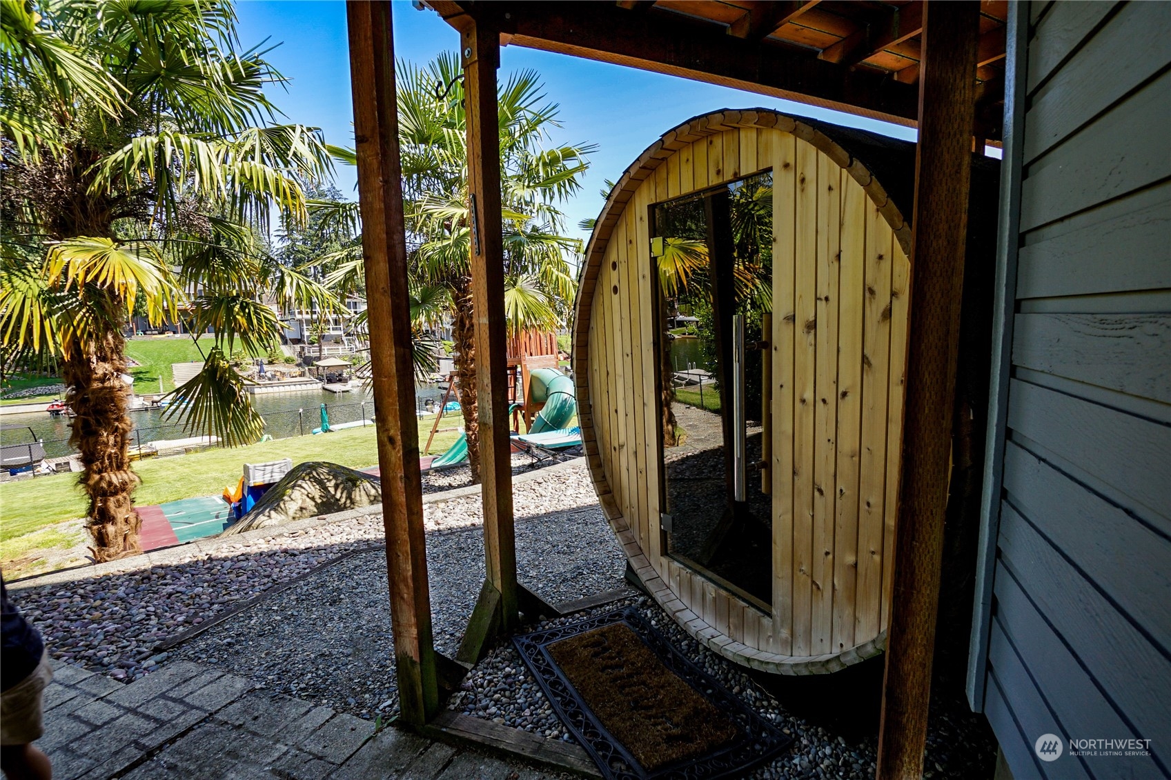 5109 W Tapps Drive E