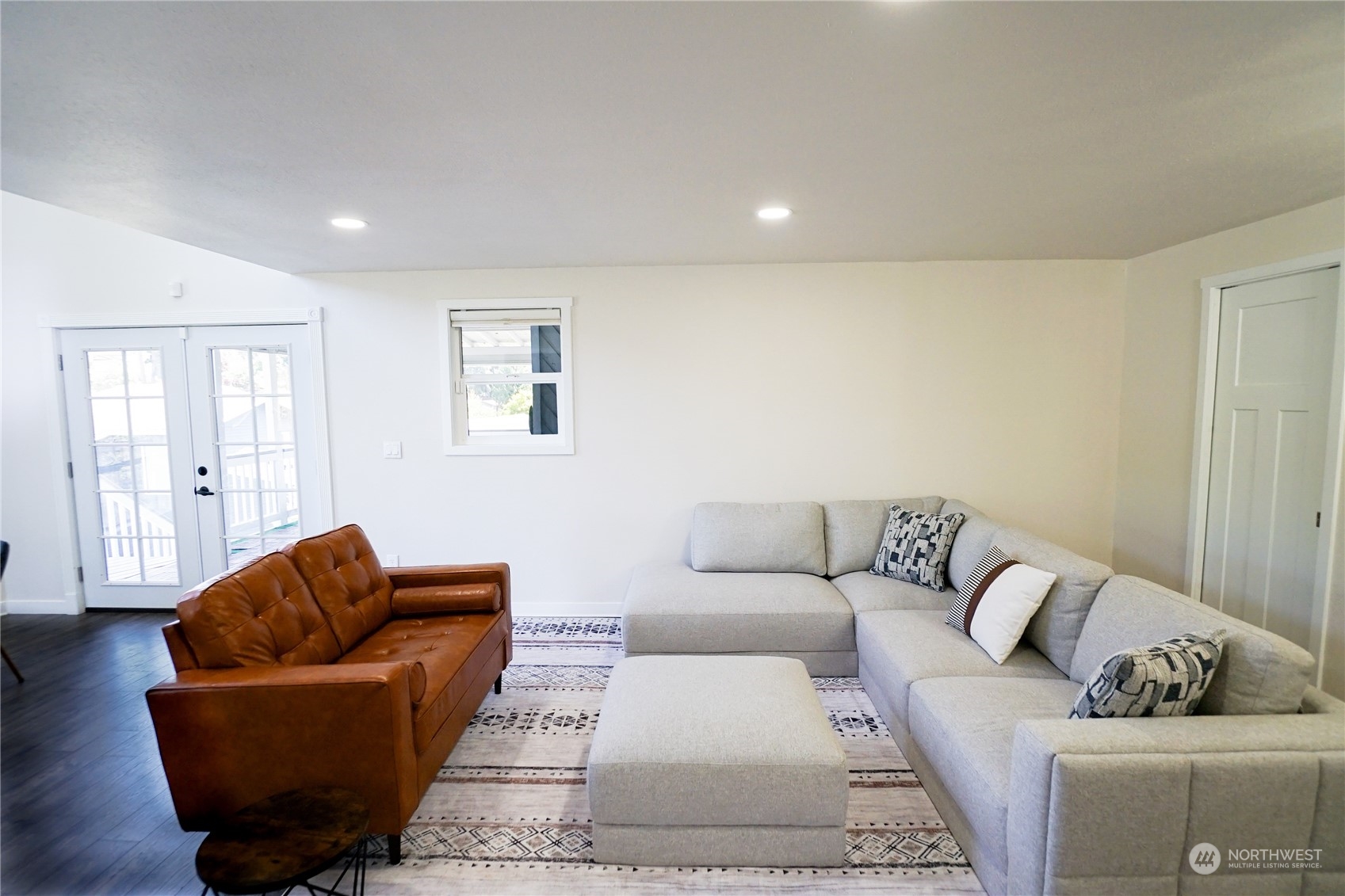 5109 W Tapps Drive E