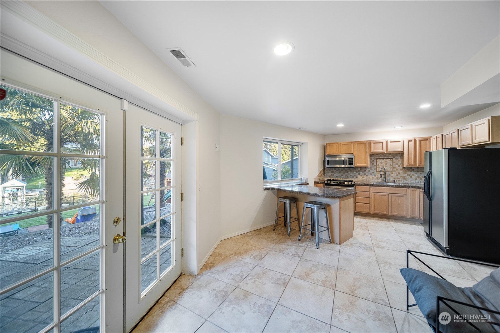 5109 W Tapps Drive E