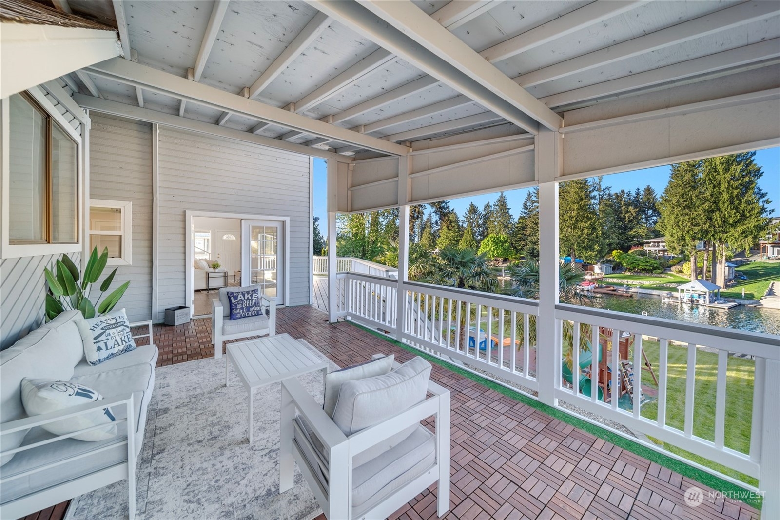 5109 W Tapps Drive E