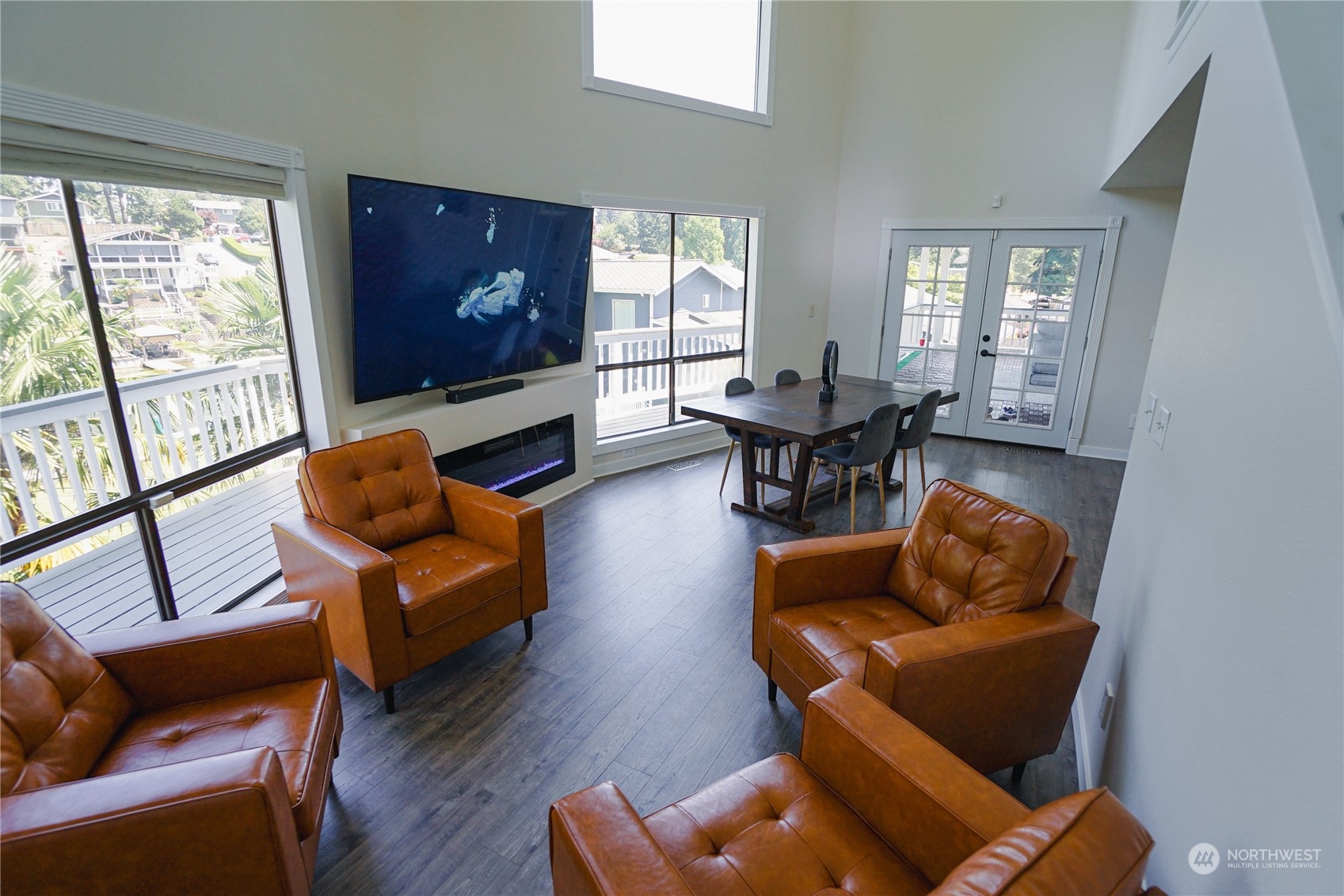 5109 W Tapps Drive E