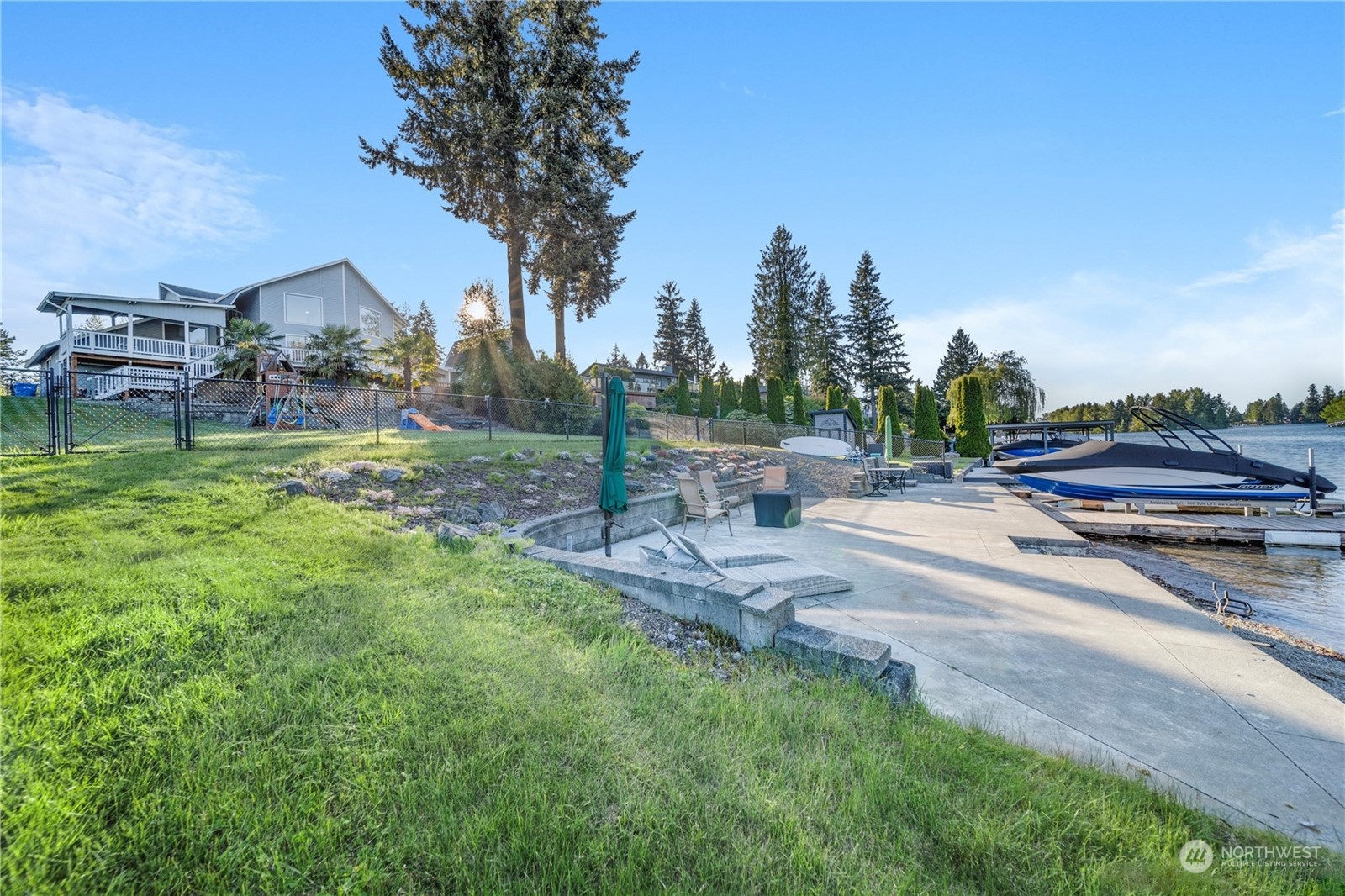 5109 W Tapps Drive E