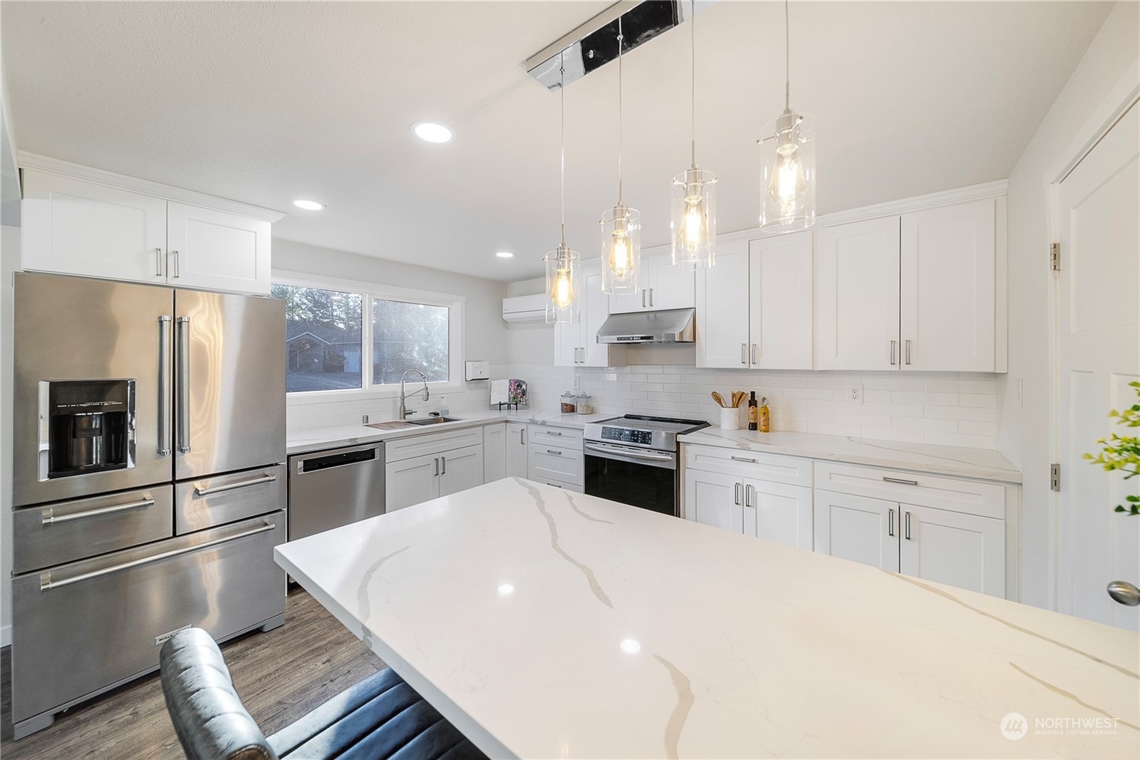 5109 W Tapps Drive E