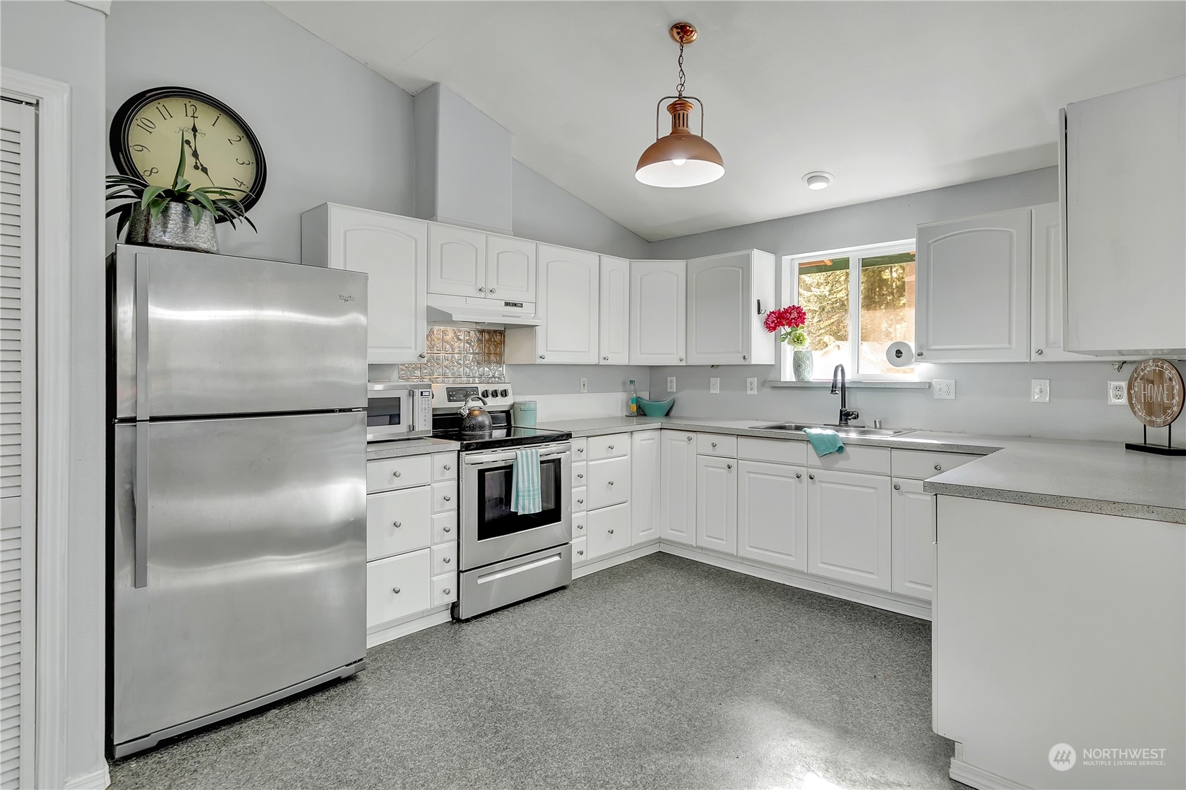 18304 Blue Hills Drive SE