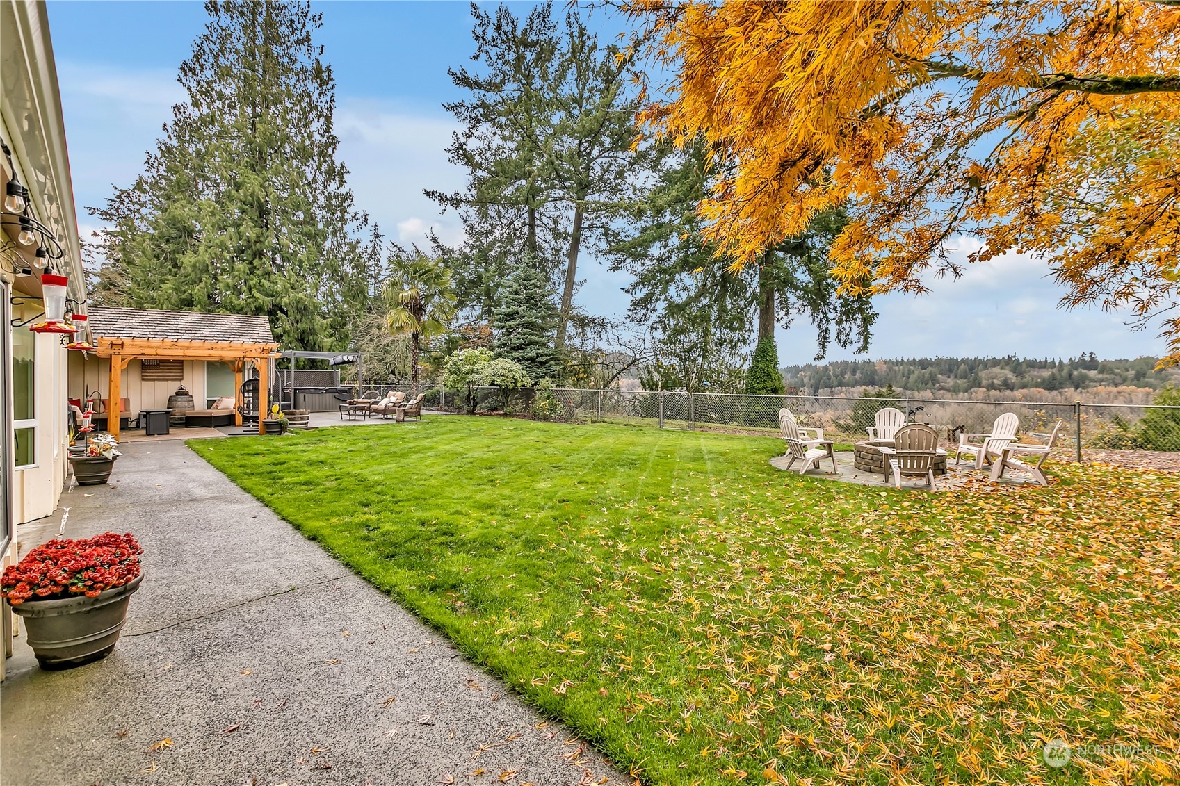 3445 Scenic Drive SE