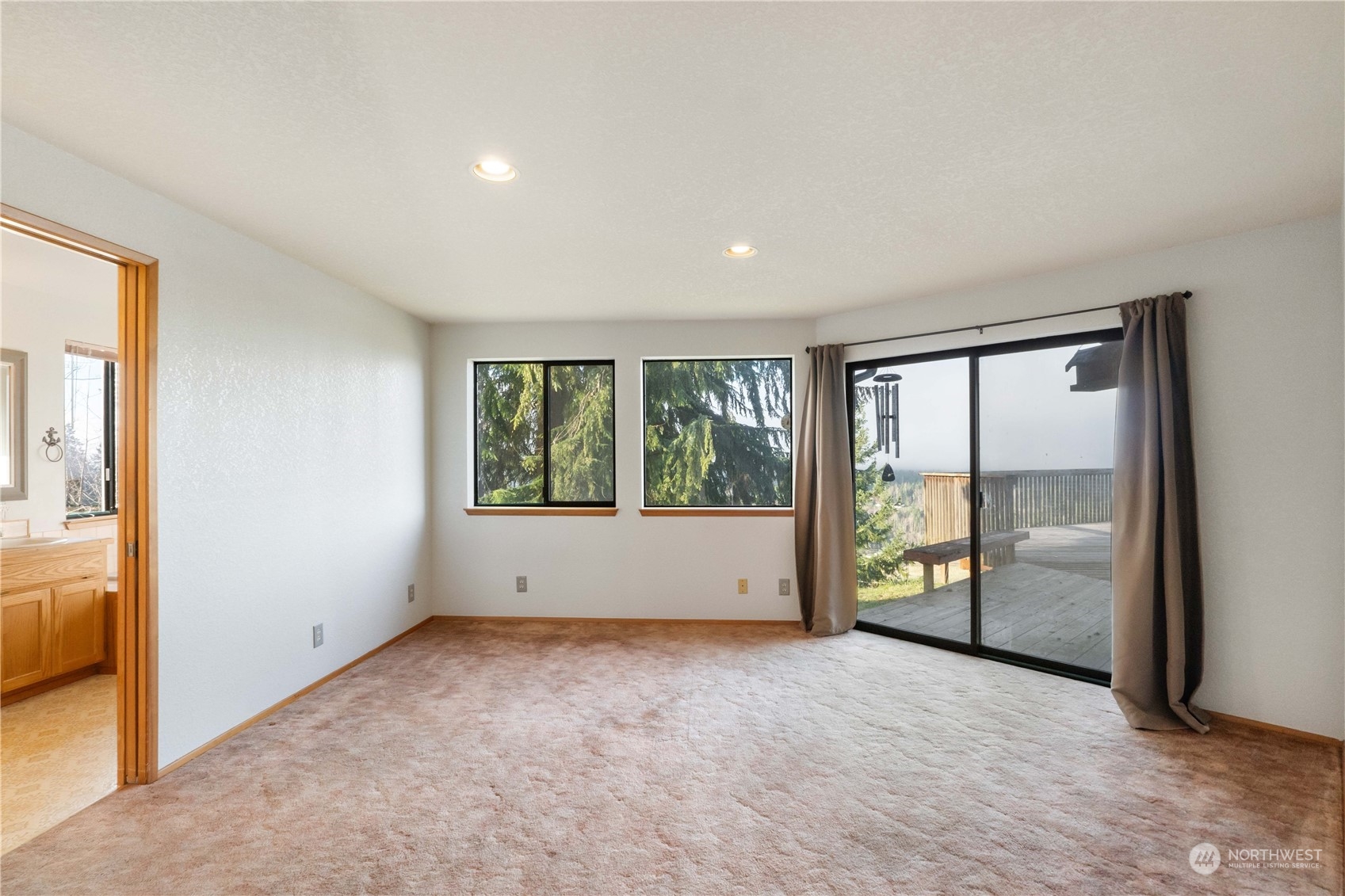 176 Dow Ridge Drive N