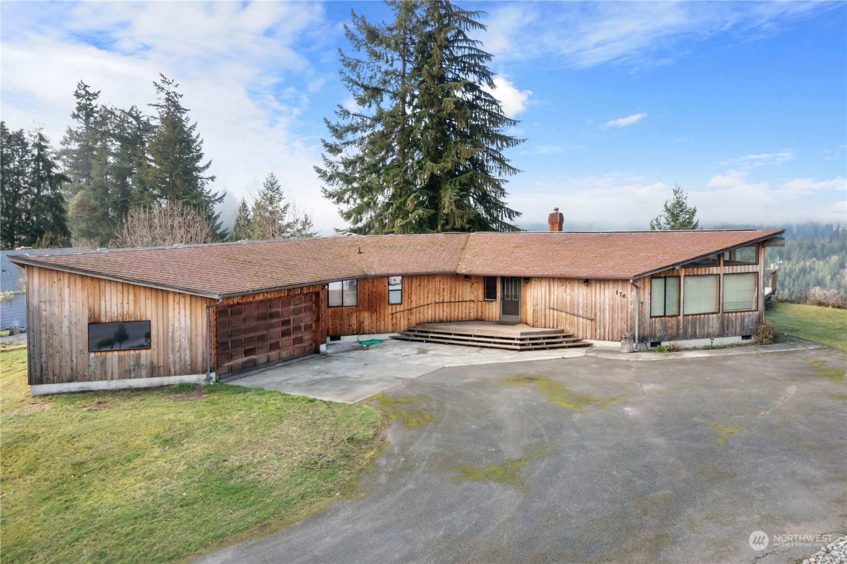 176 Dow Ridge Drive N