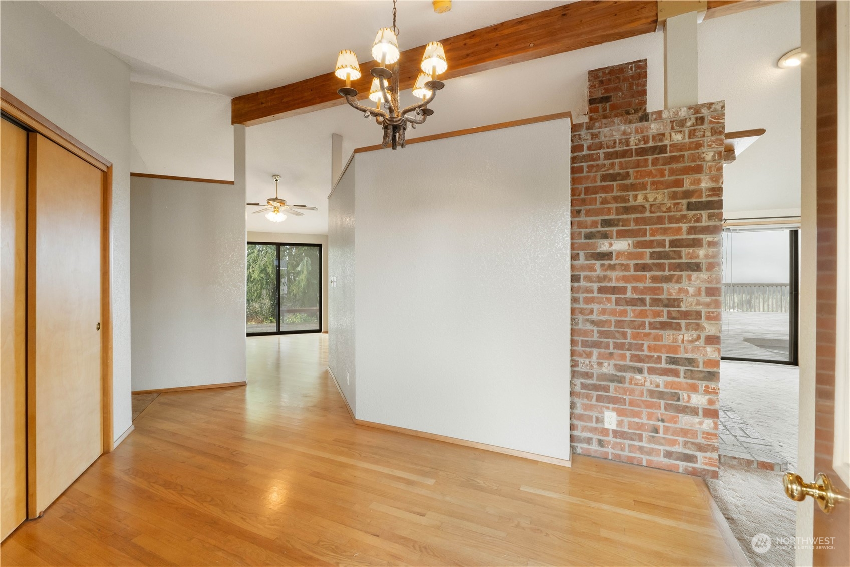 176 Dow Ridge Drive N