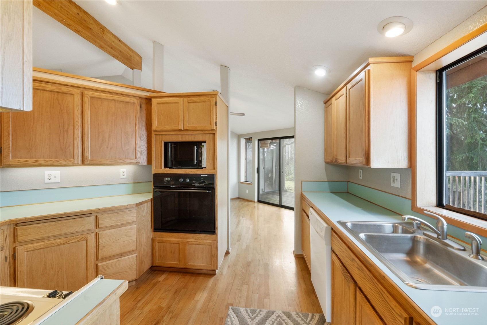 176 Dow Ridge Drive N