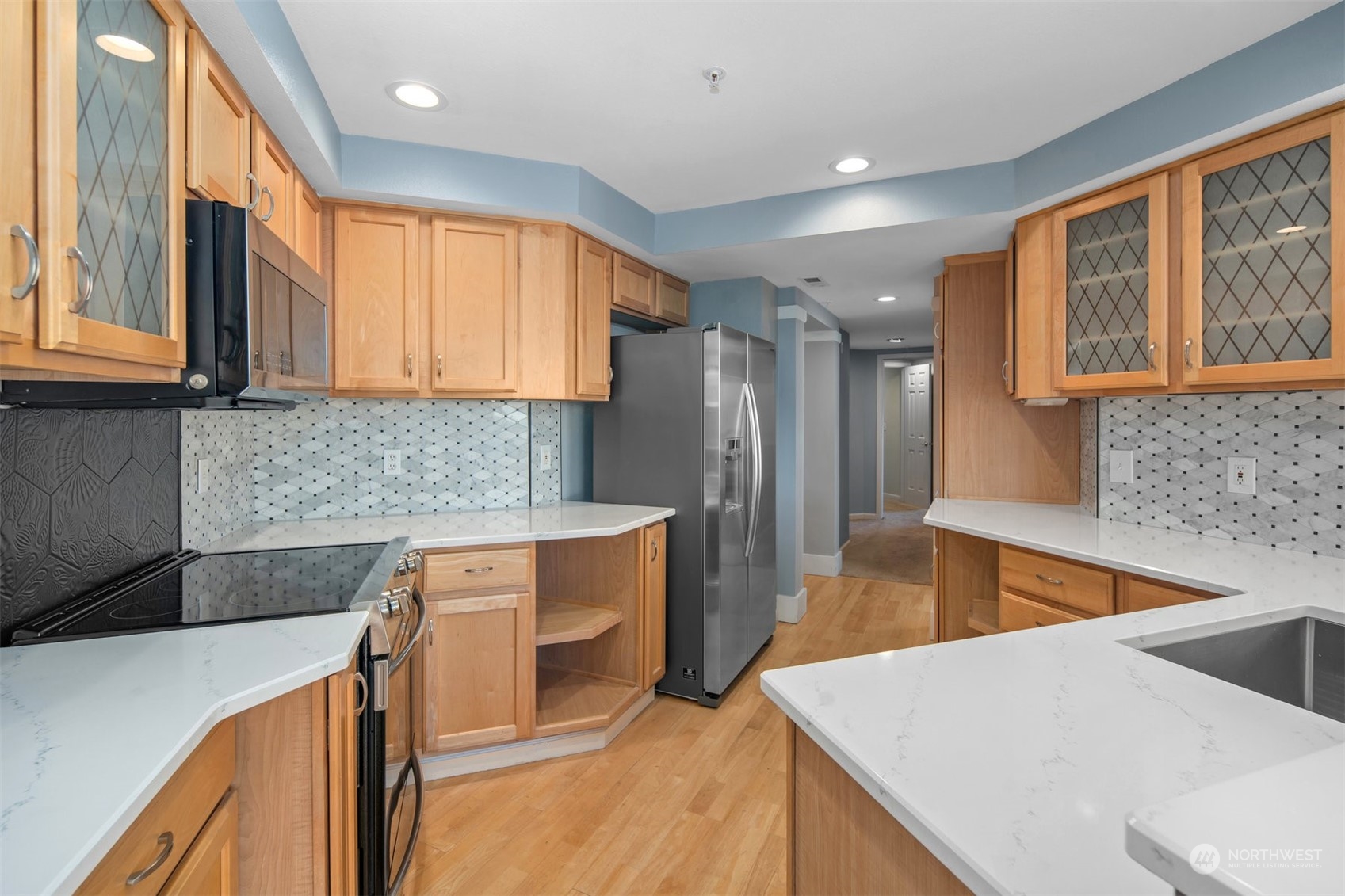 3016 N CARR Street Unit: B401