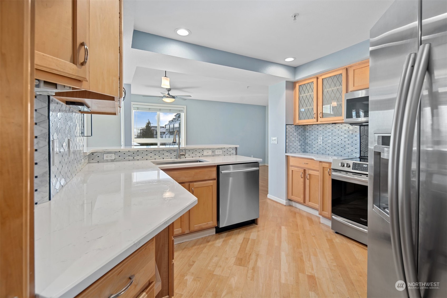 3016 N CARR Street Unit: B401