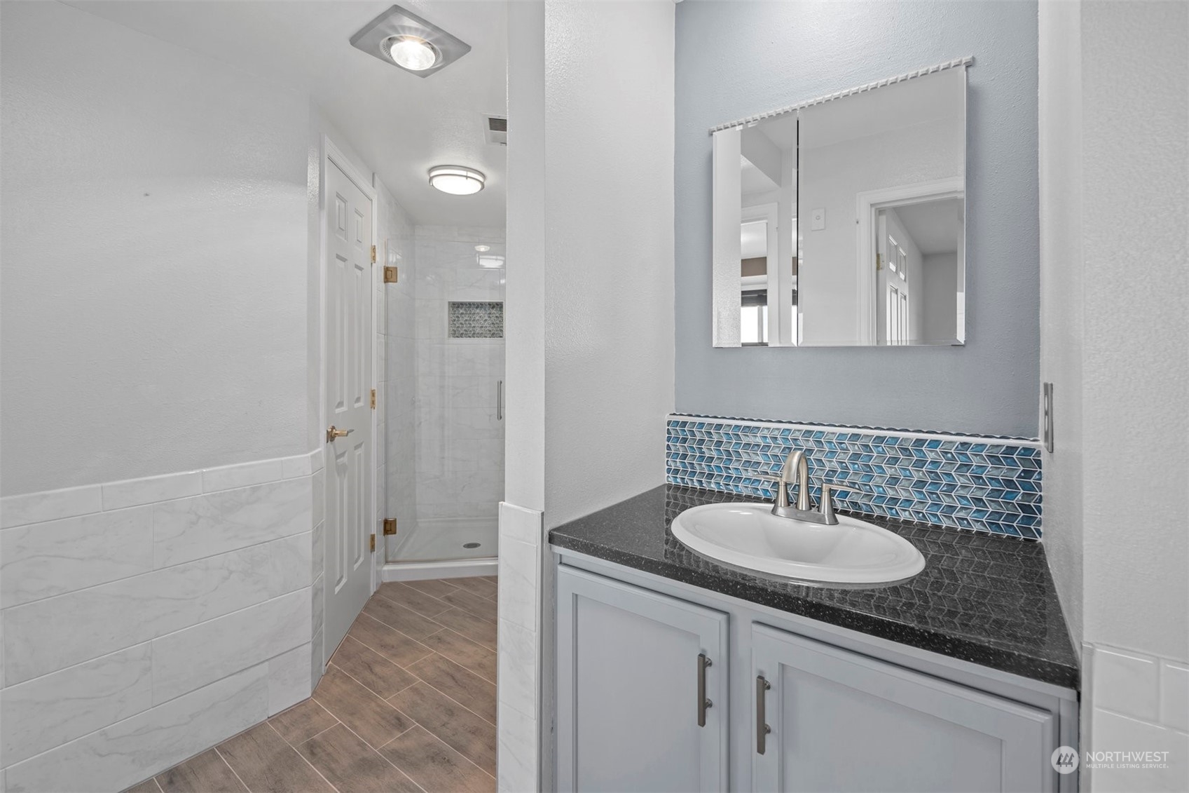 3016 N CARR Street Unit: B401