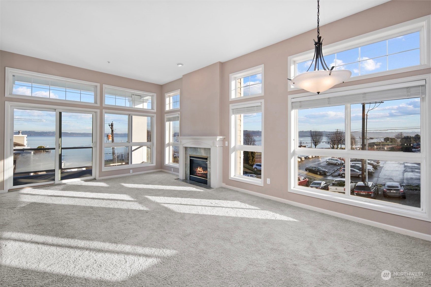 3016 N CARR Street Unit: B401