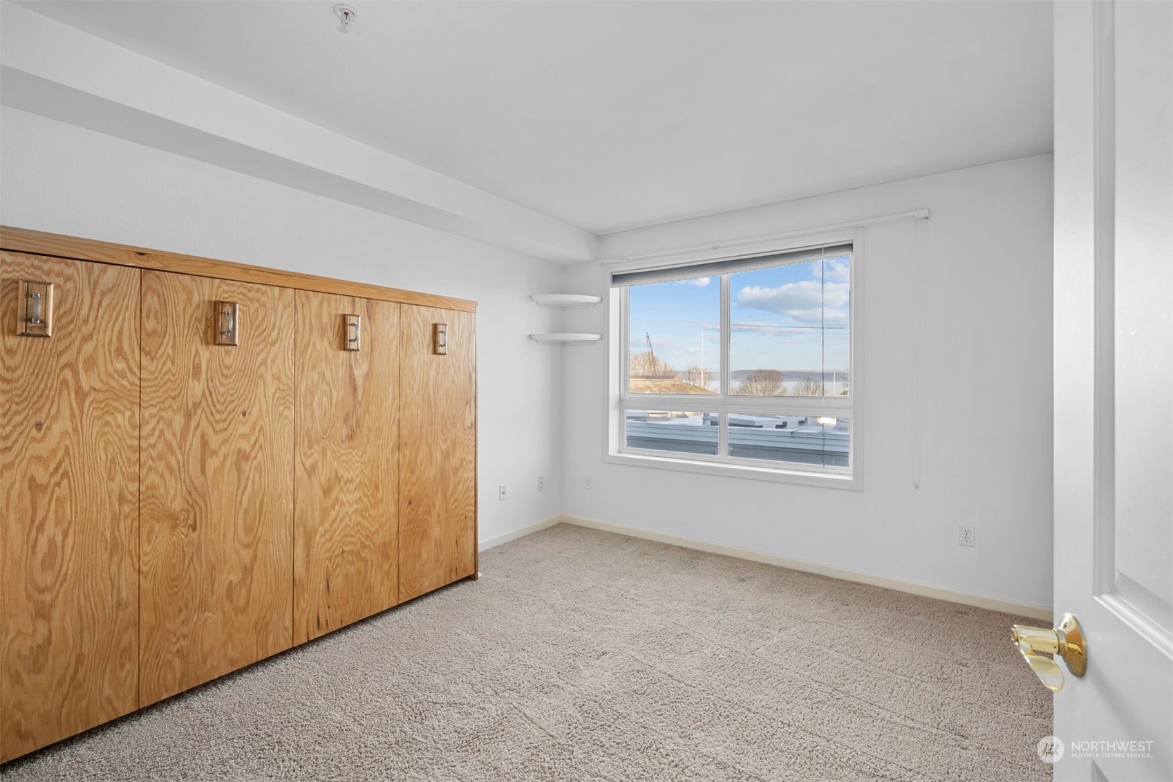 3016 N CARR Street Unit: B401