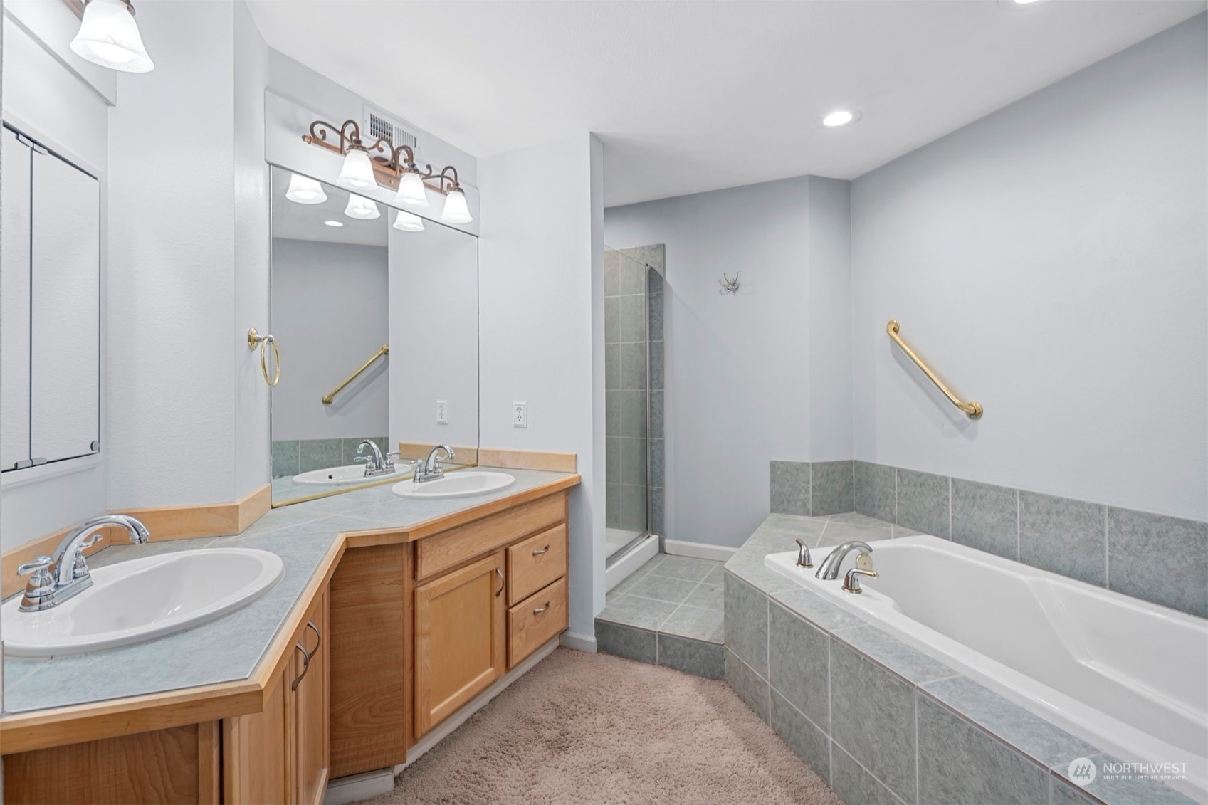 3016 N CARR Street Unit: B401