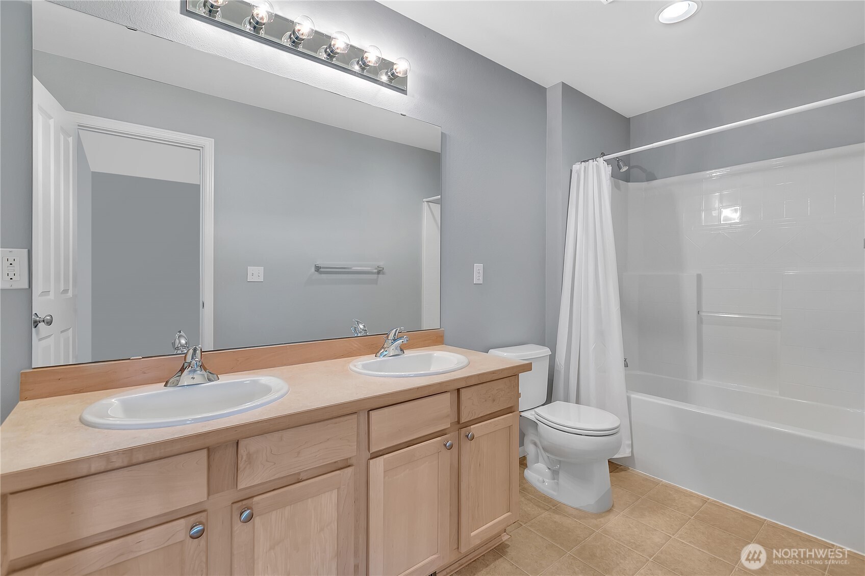 5909 Panorama Drive SE Unit: 6-103