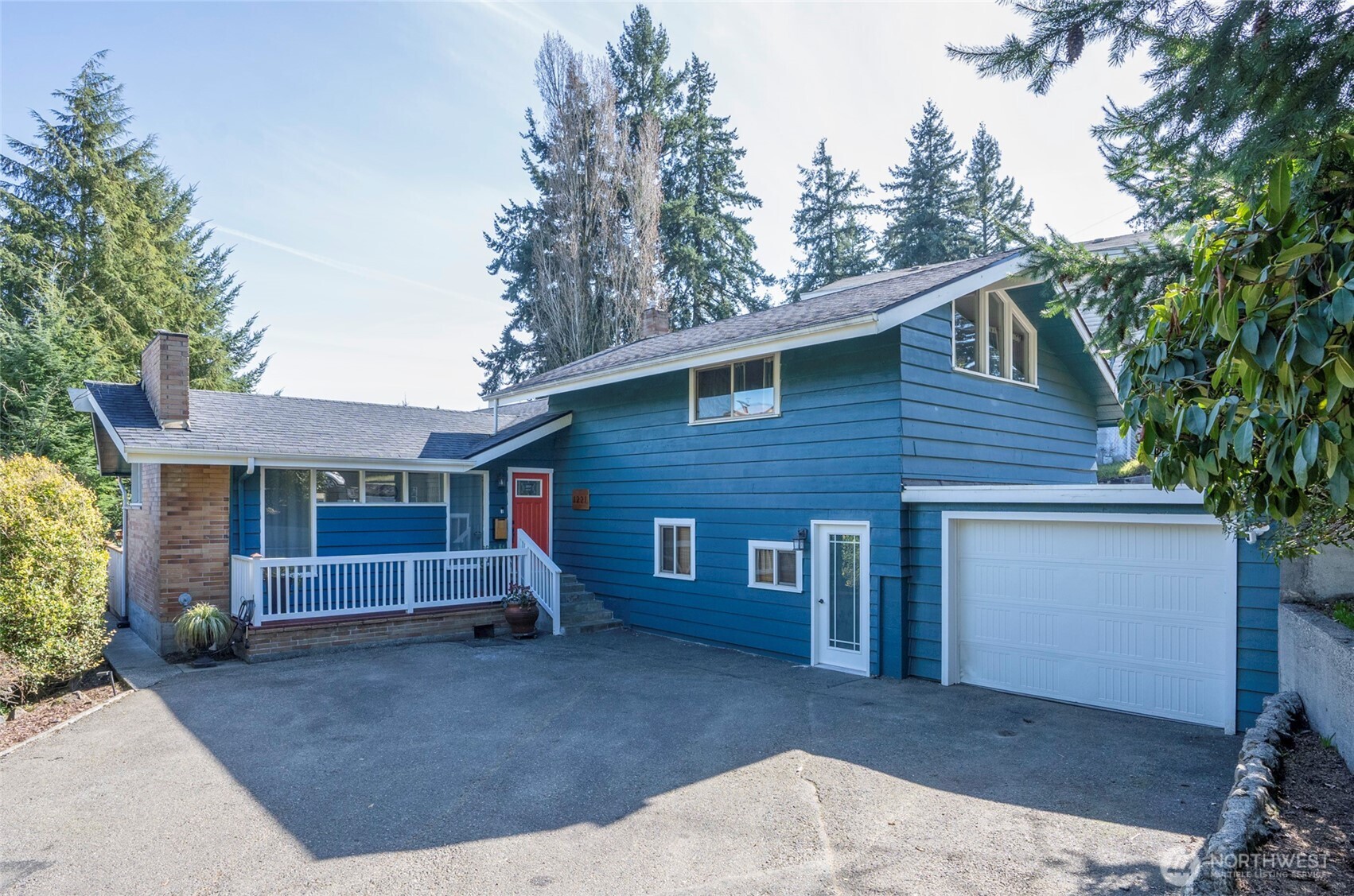 1221 Huson Drive