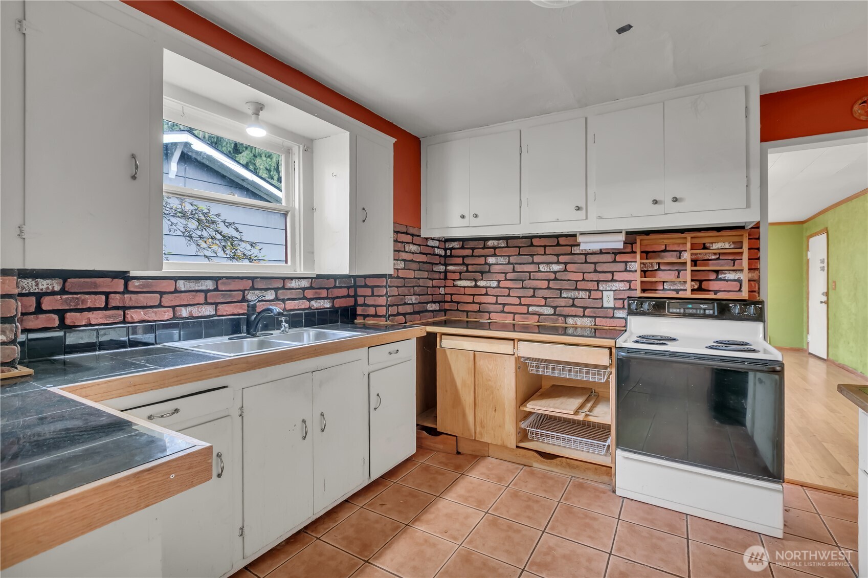 4319 SW Mills Street