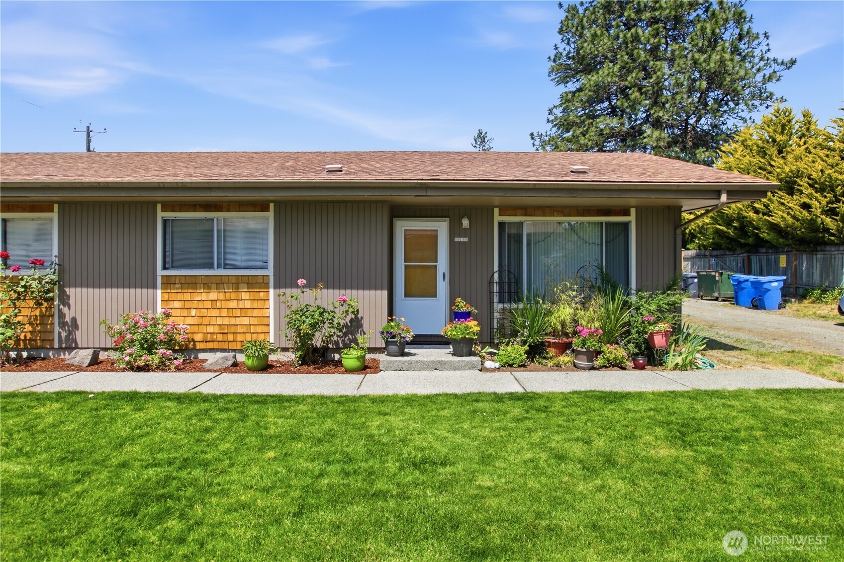 8303 John Dower Road SW