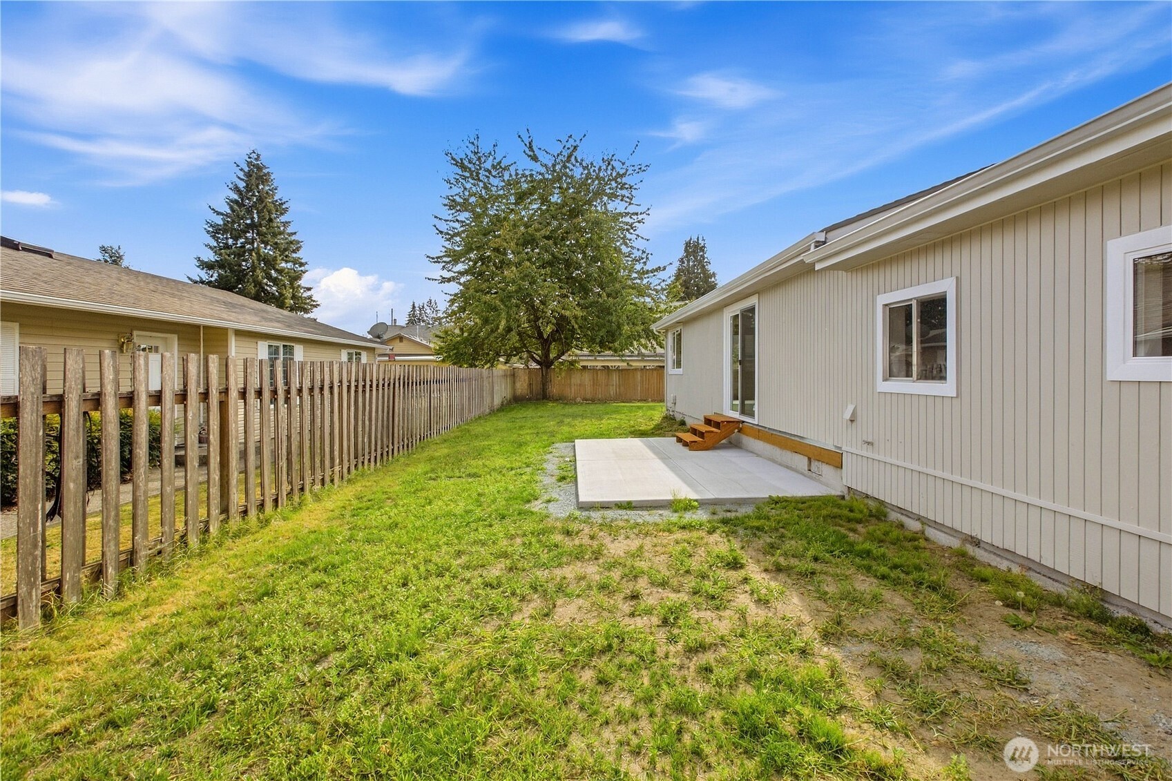 206 Silver Lane SE