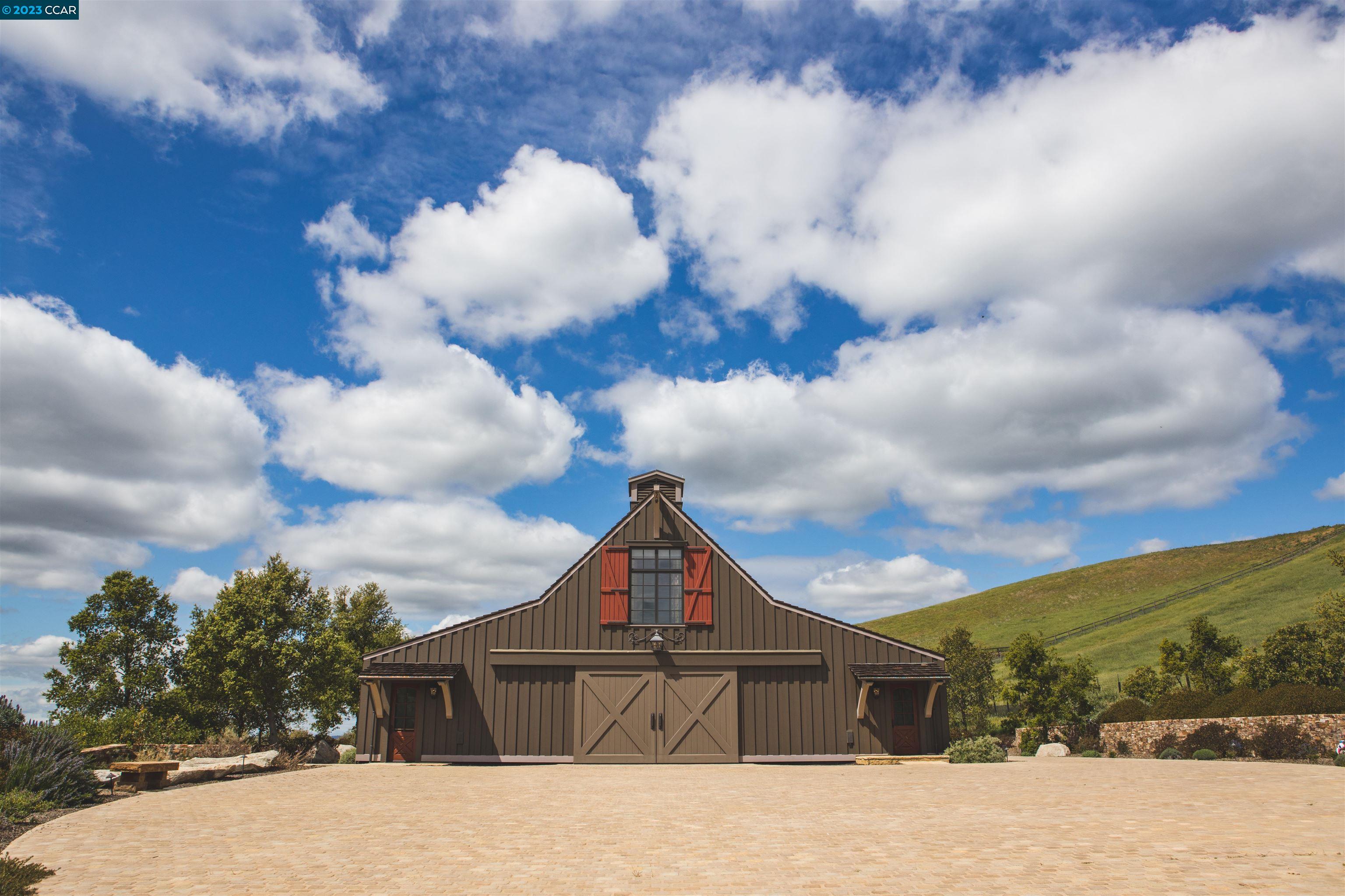 Fieldhaven Estate, 7 Country Oak Ln