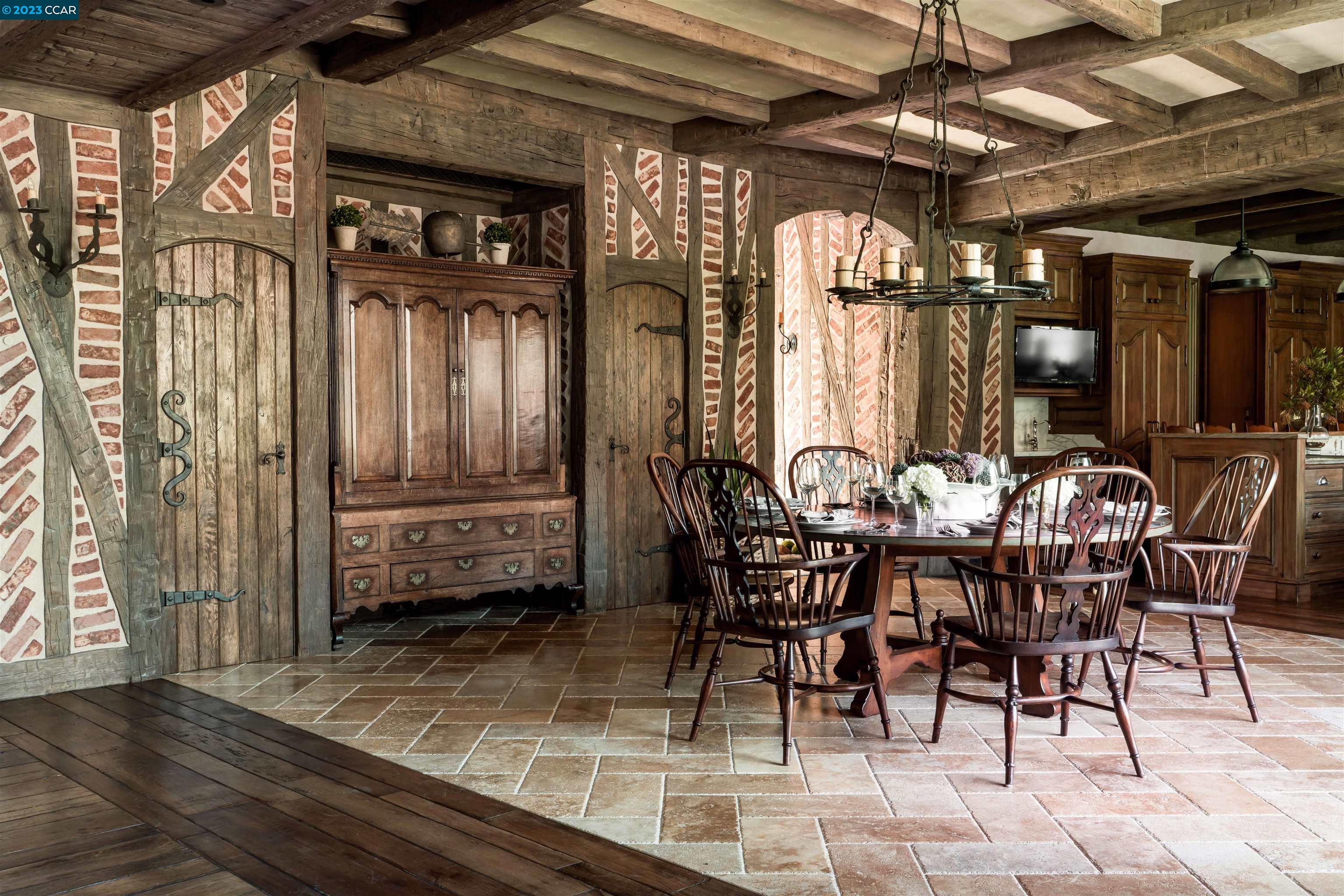 Fieldhaven Estate, 7 Country Oak Ln