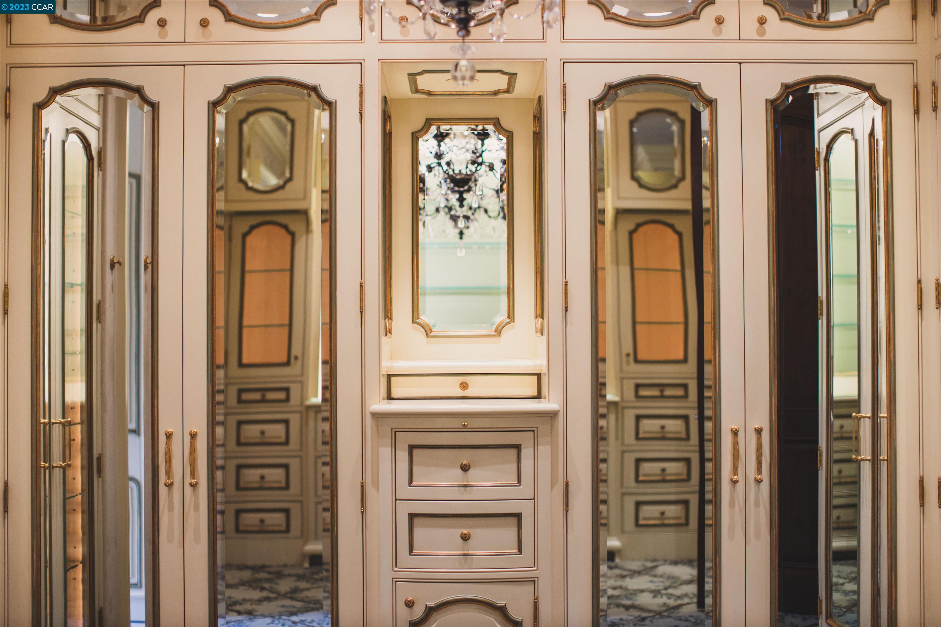 Fieldhaven Estate, 7 Country Oak Ln