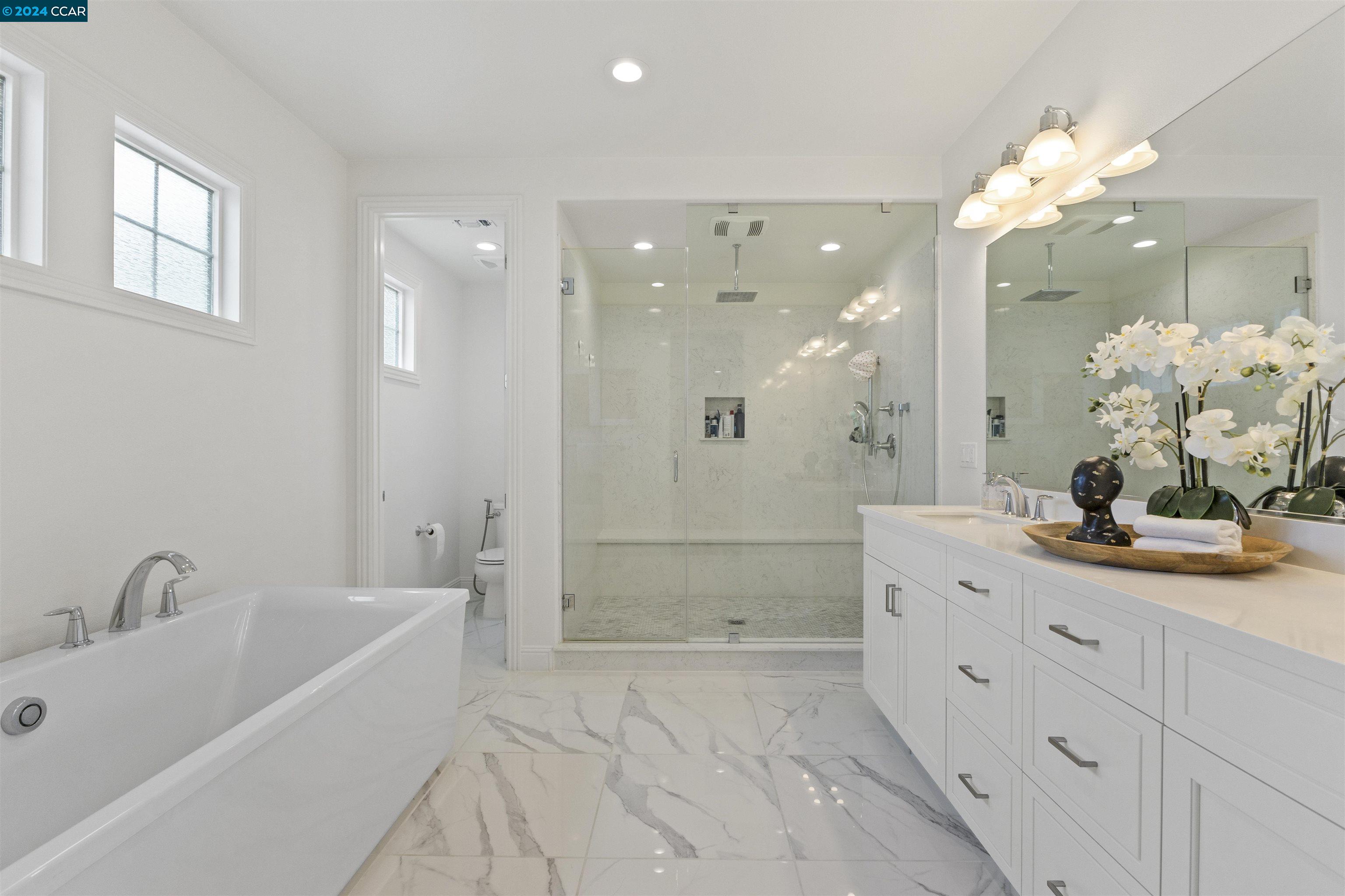 806 Bergamot Ct