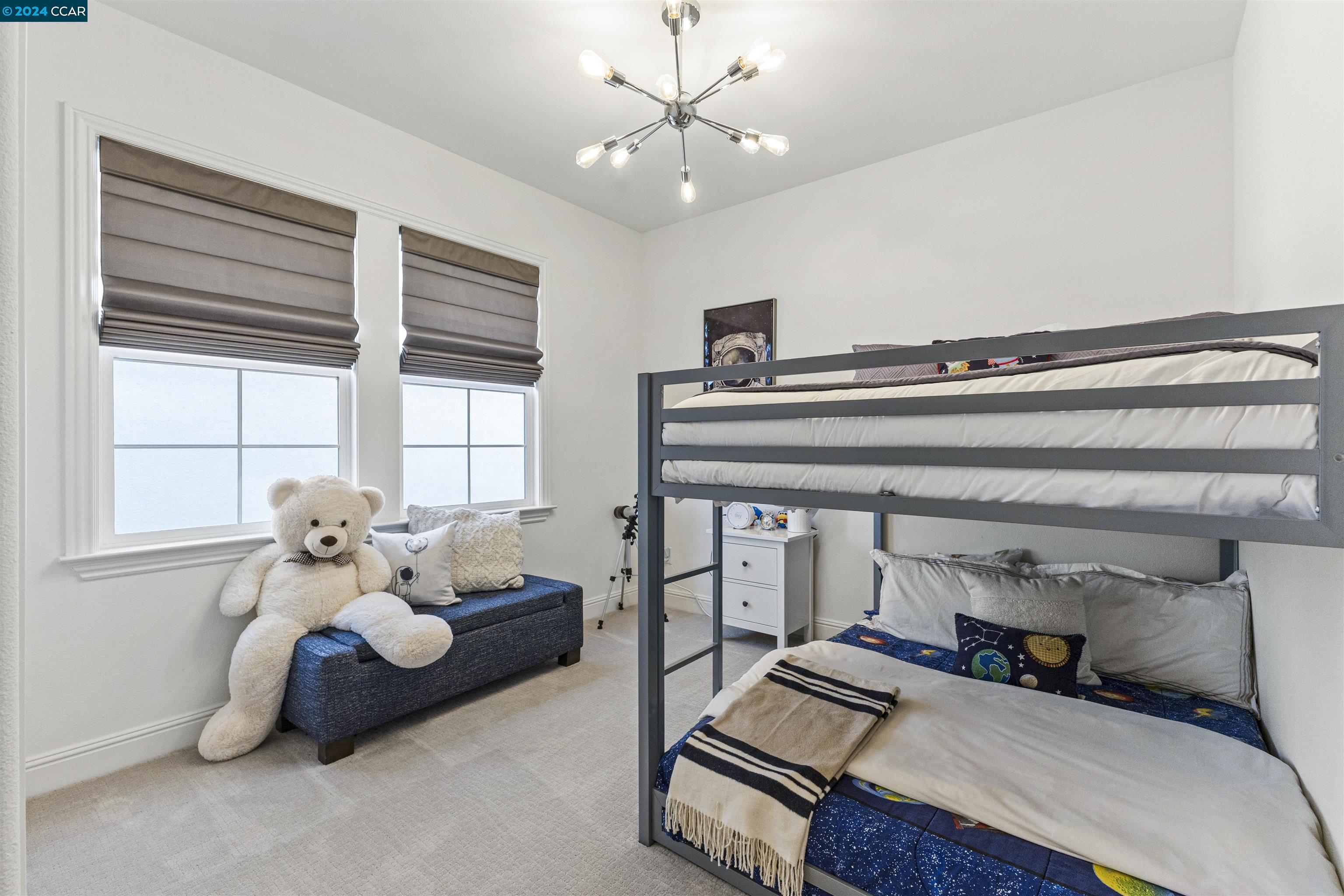 806 Bergamot Ct