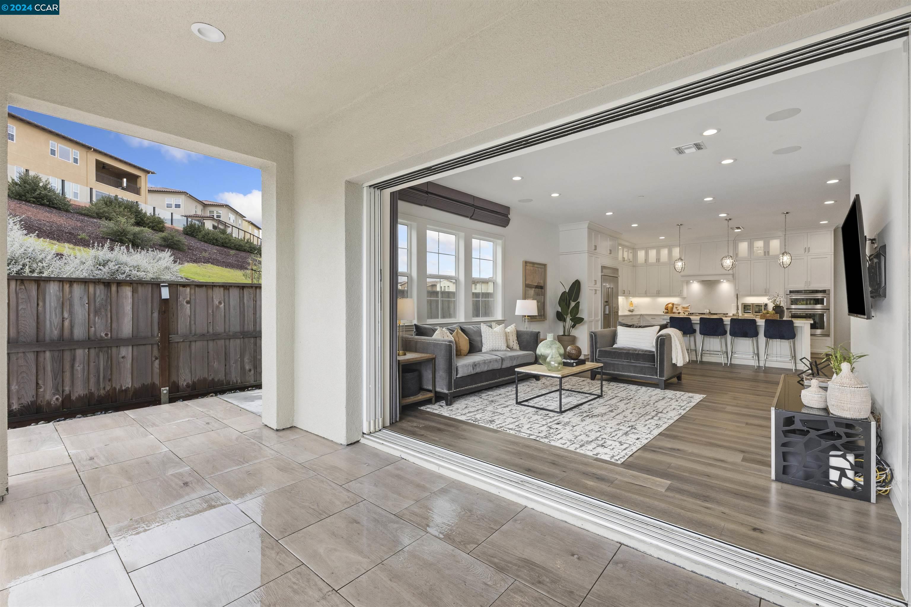 806 Bergamot Ct