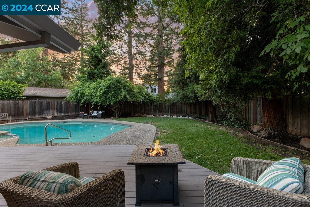 36 Shelly Pl
