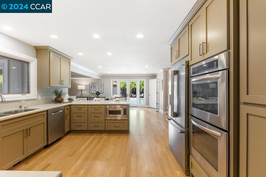 36 Shelly Pl