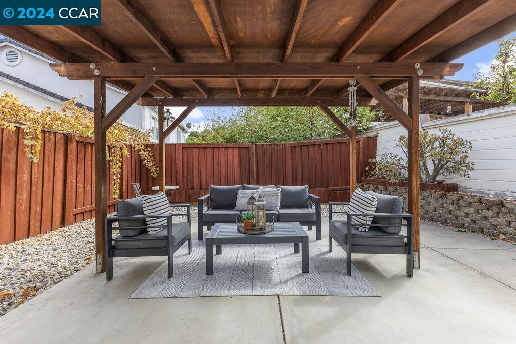 1812 Gardenia Ct