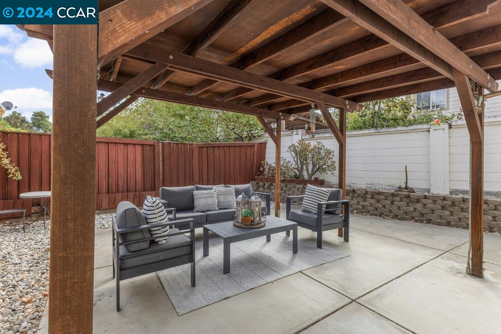1812 Gardenia Ct