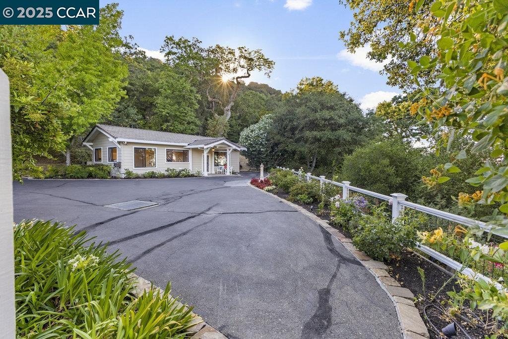 20 Glen Alpine