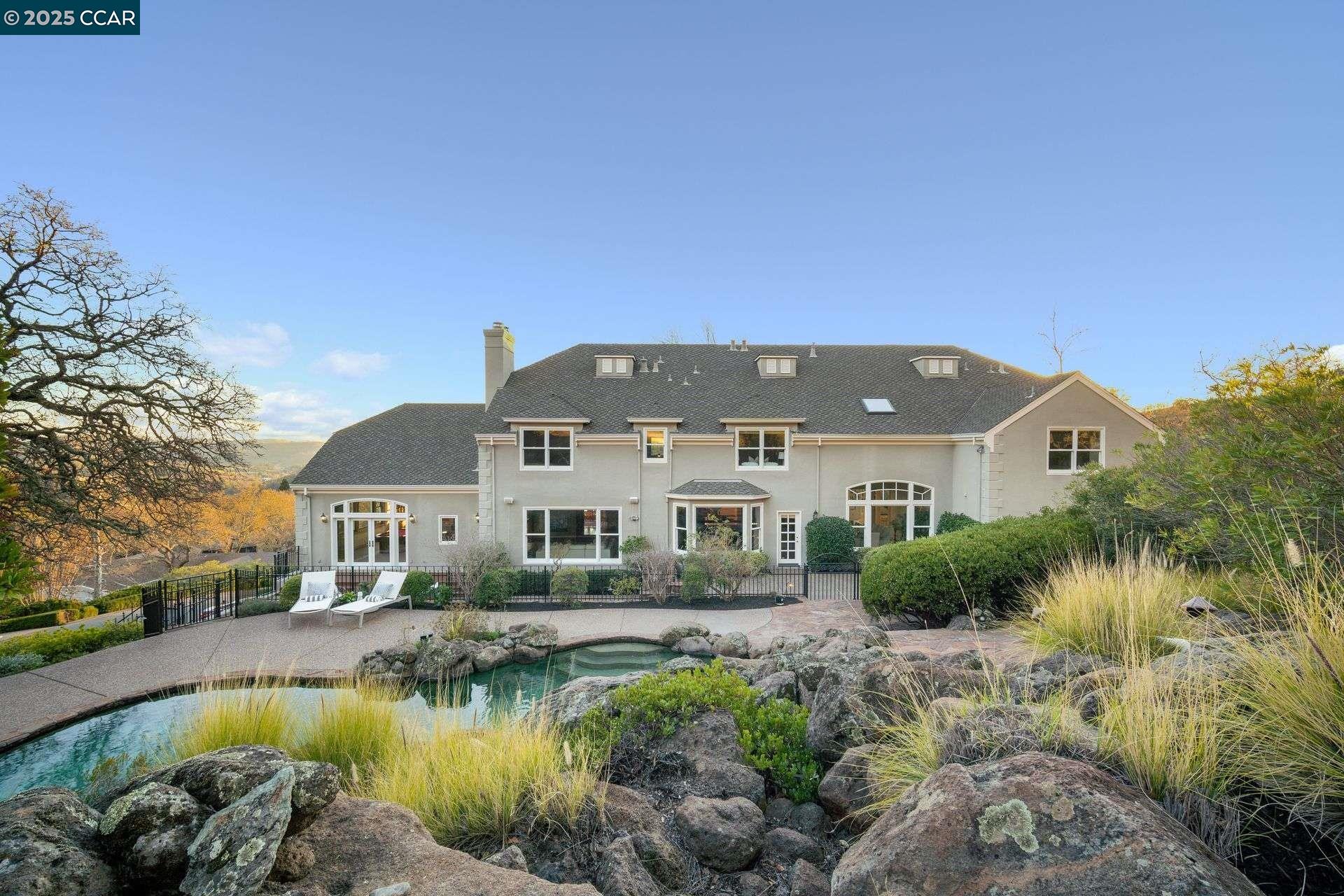 2420 Diablo Lakes Ln