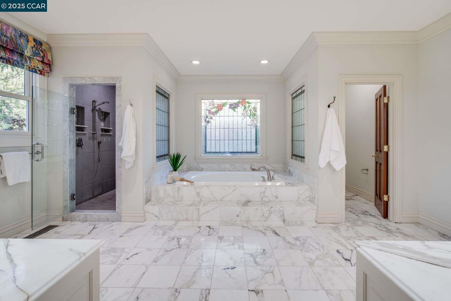 2420 Diablo Lakes Ln