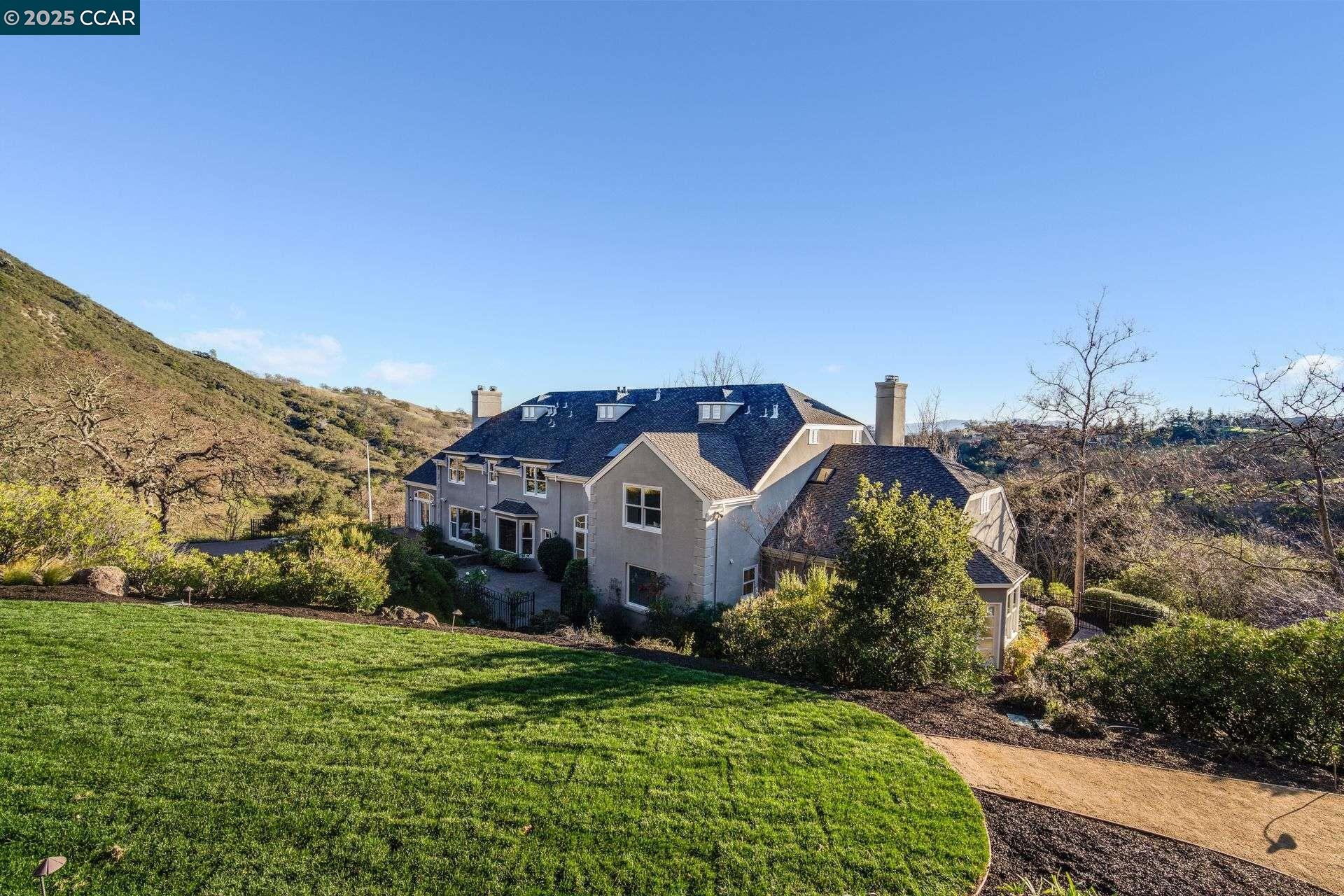 2420 Diablo Lakes Ln