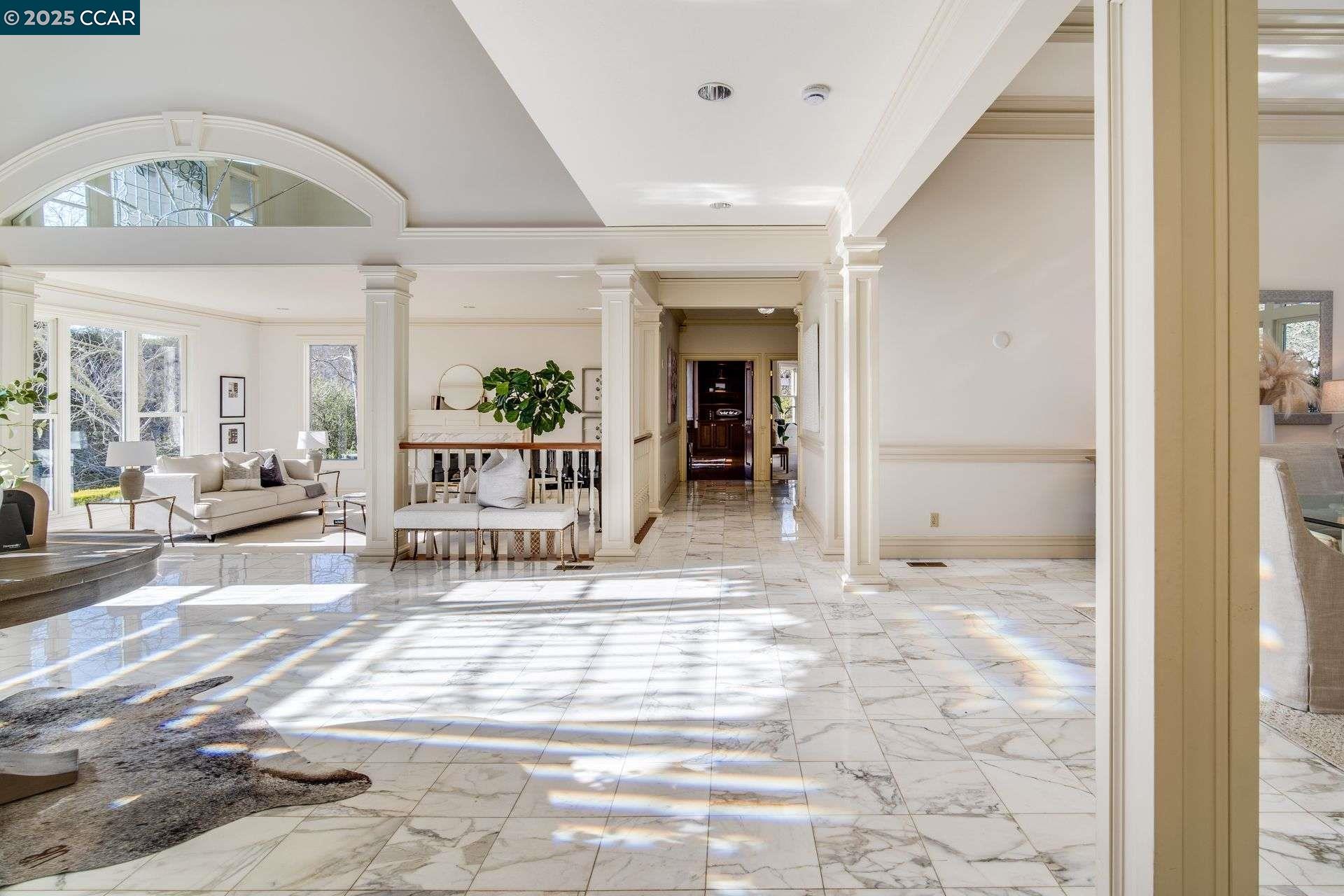 2420 Diablo Lakes Ln